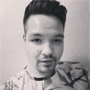 Meet your Posher, Adam